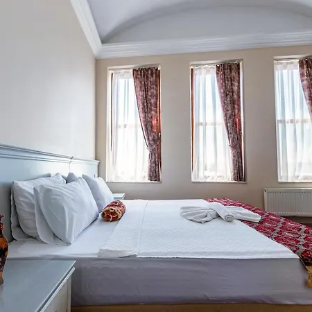 Ottomanzade Hotell 3*