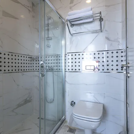 Ottomanzade Hotell 3*