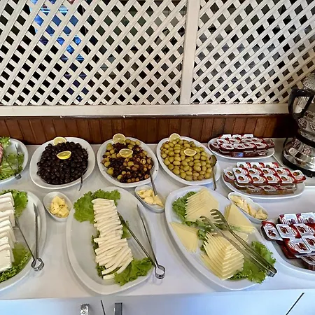 Ottomanzade מלון 3*